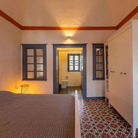 St.Mammas Traditional Apartment メッサリア エクステリア 写真