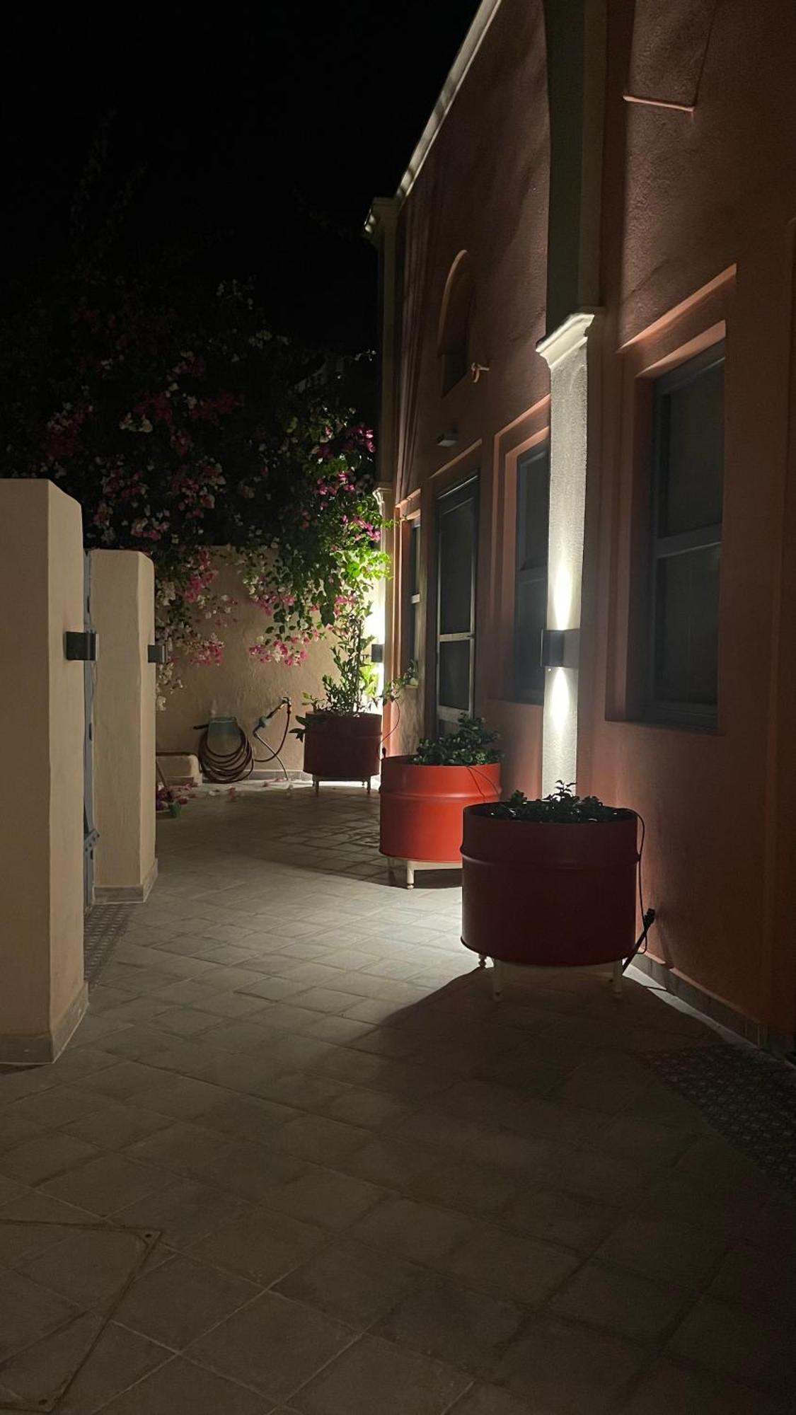 St.Mammas Traditional Apartment メッサリア エクステリア 写真